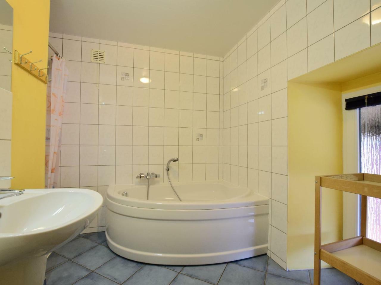 Comfortable Cottage In Neufmoulin With Meadow View 胡法利兹 外观 照片